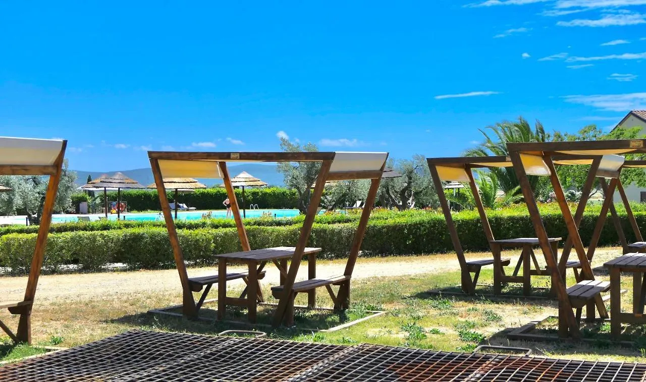 Apartments 4 Beds, Ground Floor With Private Outdoor Area, In Residence With Swimming-Pool Campiglia Marittima 0*,